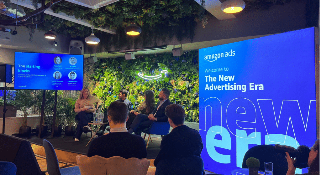 Dizajn bez názvu (4) Panelists discuss at the New Advertising era event